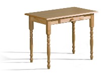 dřevěný stůl z masivu olše 3 se zásuvkou